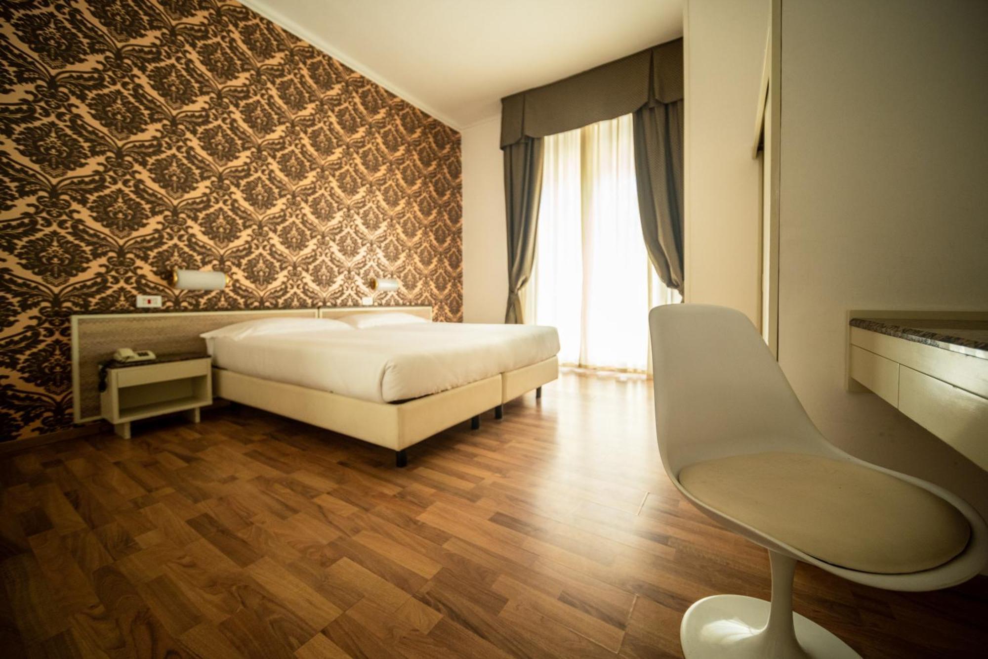 Hotel Rosabianca Rimini Exterior foto