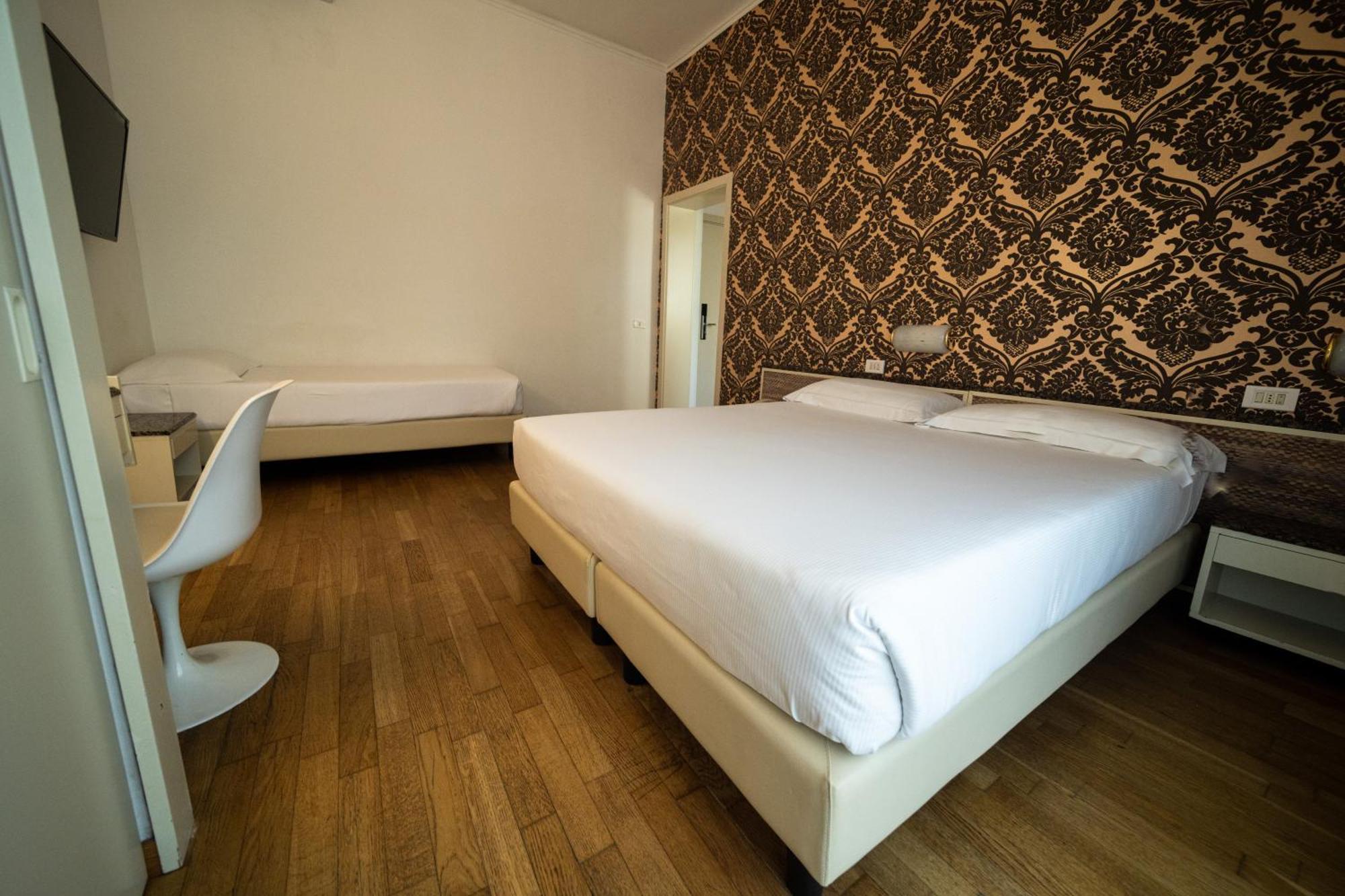 Hotel Rosabianca Rimini Exterior foto